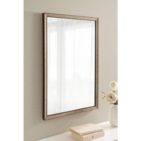 Kate and Laurel Soniva 24.00 in. W x 36.00 in. H Gold Rectangle