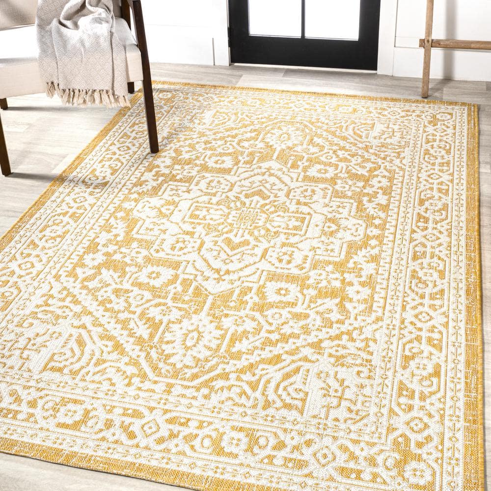 Sinjuri Yellow/Cream Medallion Hand-Woven 9' x 12' Indoor/Outdoor Rug