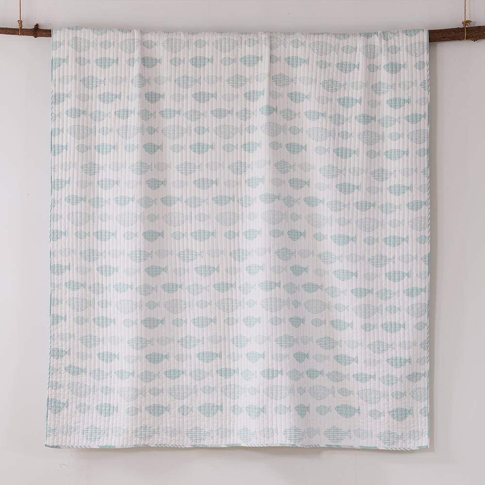 Scandinavian-Inspired Full/Queen Reversible Cotton Quilt Set in Aqua and White