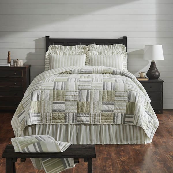 Finders Keepers Soft White Khaki Grey Farmhouse California/Luxury King Cotton Quilt