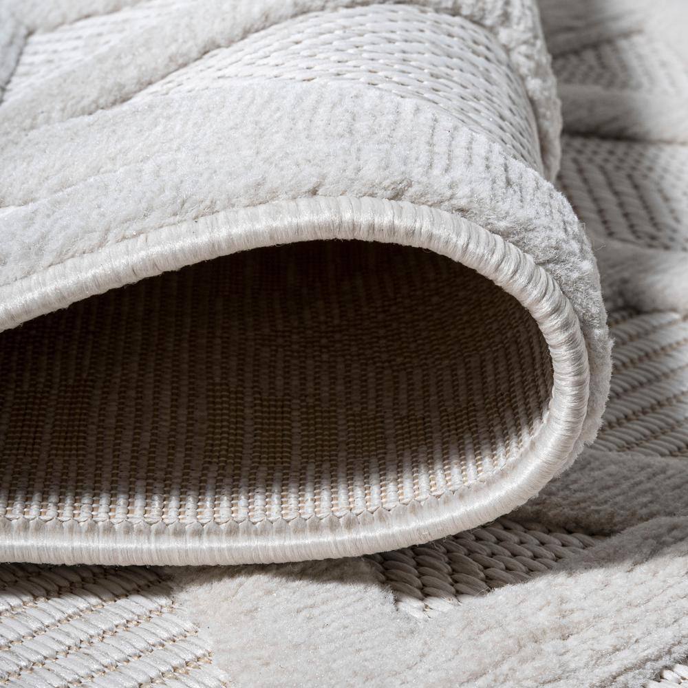 Ivory Geometric 4' x 6' Handmade Synthetic Indoor/Outdoor Rug
