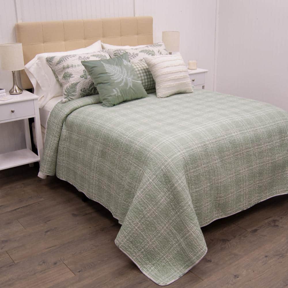 White and Sage Cotton King Reversible Quilt Set