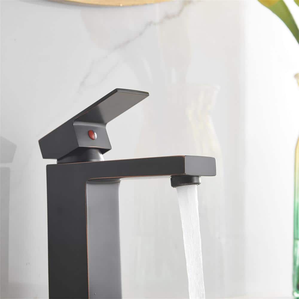 Oil Rubbed Bronze Single Handle Bathroom Faucet with Deckplate