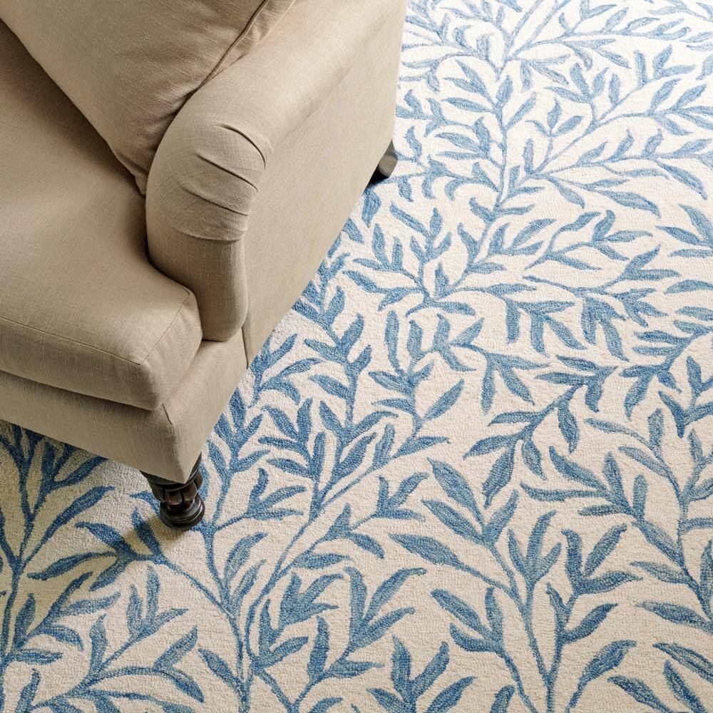 Ivory and Blue Hand-Tufted Wool Rectangular Area Rug, 8' x 10'