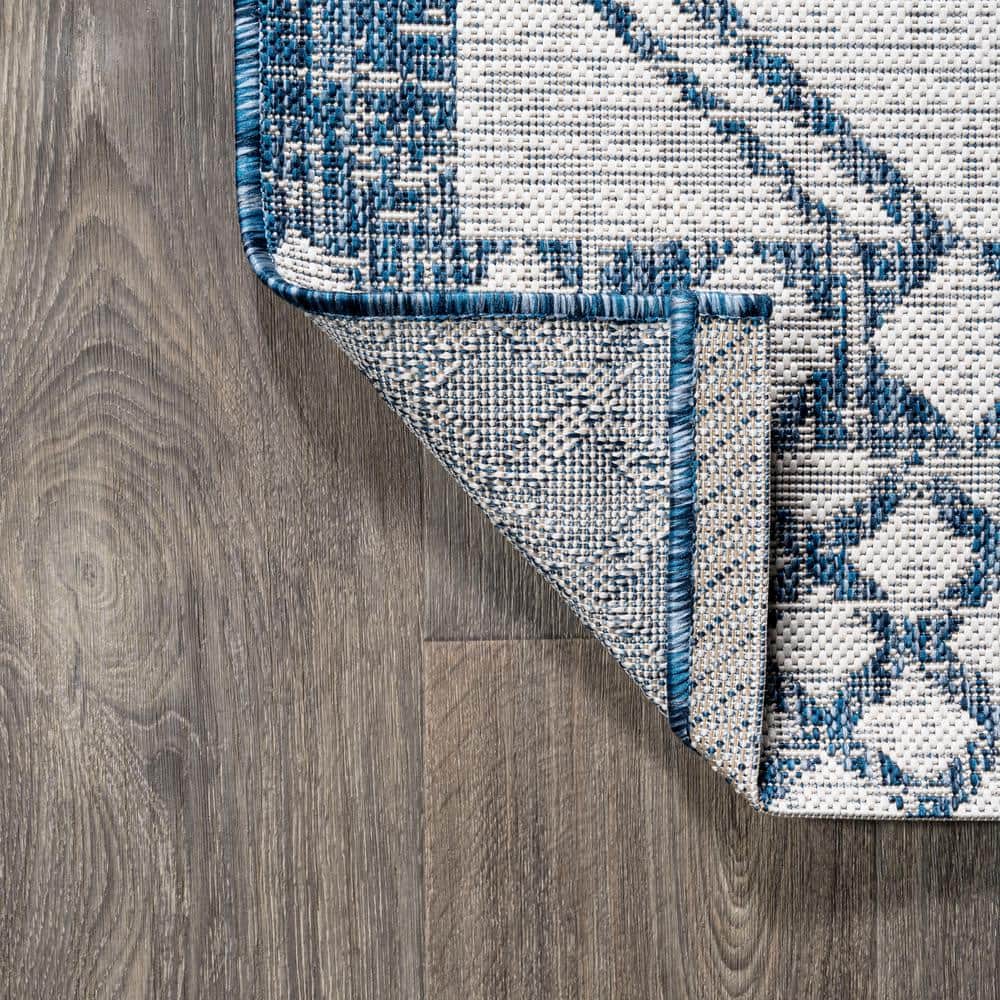 Ivory/Blue Synthetic Medallion Rectangular Easy-Care Rug