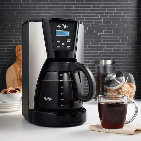 https://images.thdstatic.com/productImages/5bbb99dd-05bd-4723-9ee6-8902dbd1faa4/svn/black-silver-mr-coffee-drip-coffee-makers-bvmcmjx41nwf-4f_600.jpg