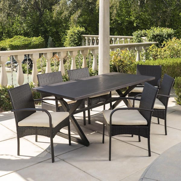 7 Piece Plastic Outdoor Dining Set, Plastic Outdoor Dining Table And Chairs