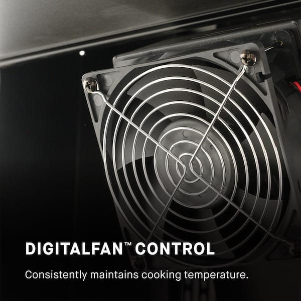 Masterbuilt - Gravity Series 560 Digital WiFi Charcoal Grill and Smoker in Black