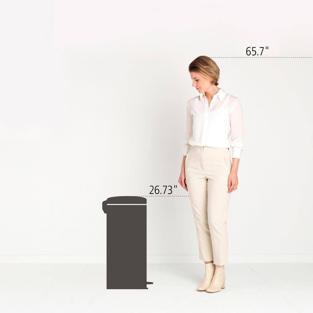 Dreamy Blue 8 Gallon Fingerprint Resistant Step Trash Can