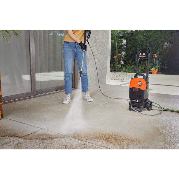 BLACK+DECKER 2000 PSI 1.2 GPM Cold Water Electric Pressure Washer with  Integrated Wand and Hose Storage BEPW2000 - The Home Depot