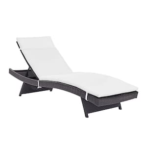 Biscayne 1-Piece Wicker Outdoor Chaise Lounge with White Cushions