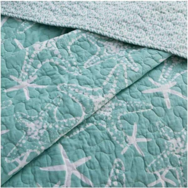 Aqua and White Cotton Starfish Full/Queen Quilt Set