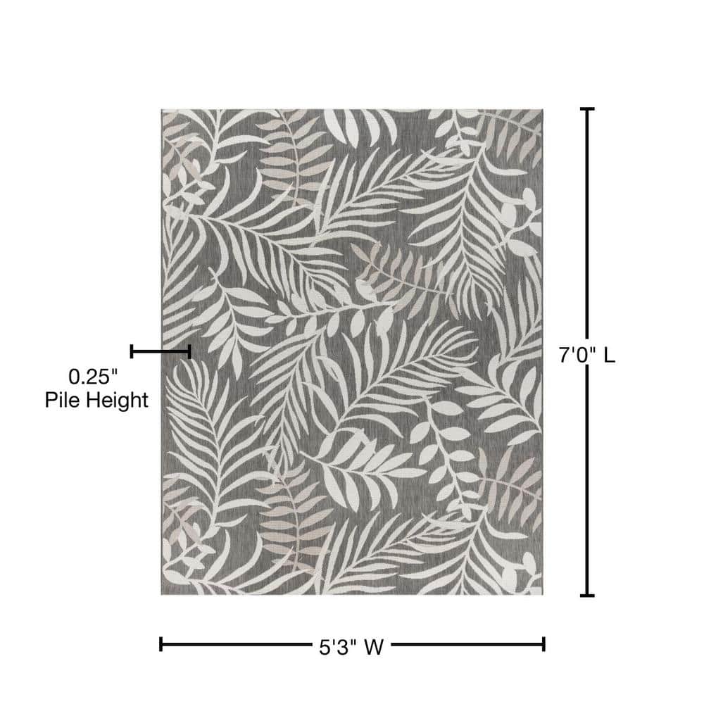 Gray and White Floral Synthetic 5' x 7' Indoor/Outdoor Rug