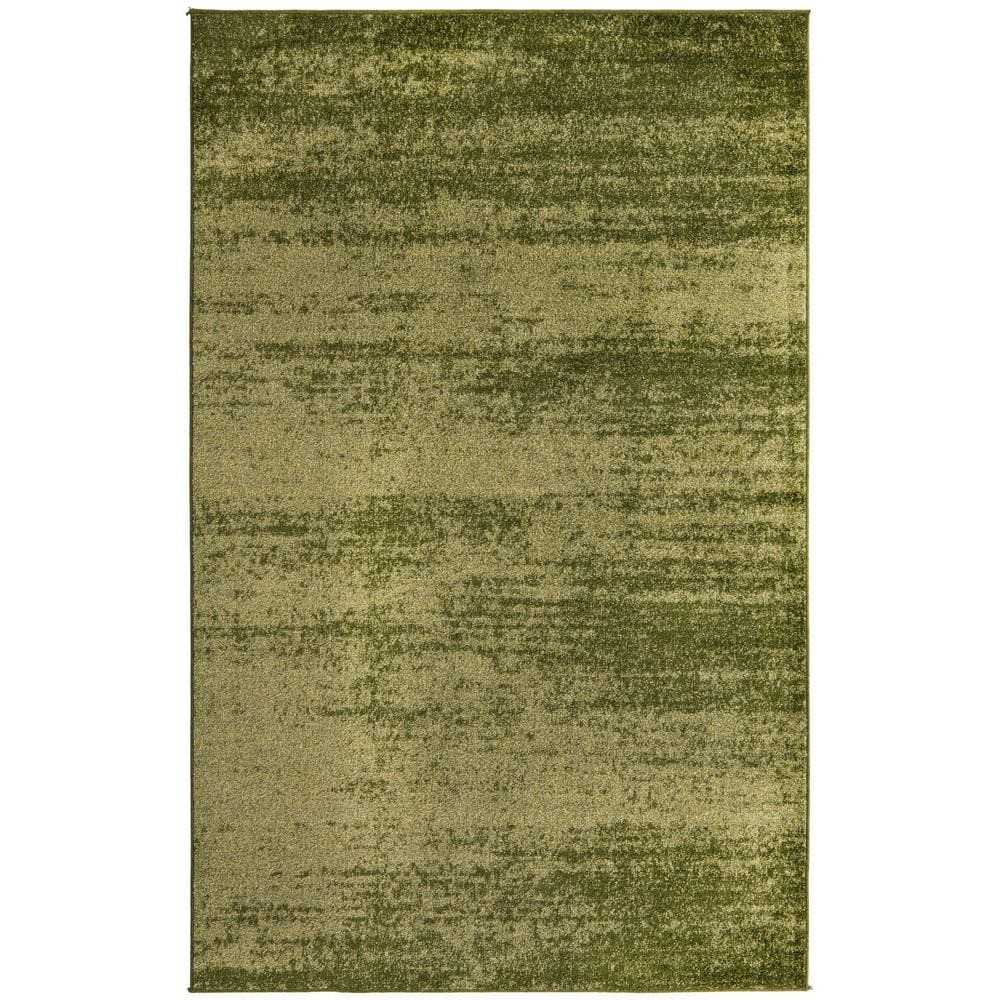 Reversible Green Synthetic 5'3" x 8' Easy-Care Rectangular Rug