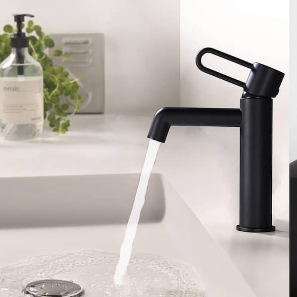 Single Handle Single Hole Bathroom Faucet in Matte Black
