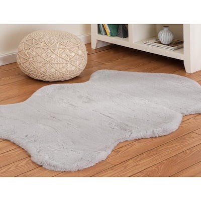 Piper Grey Sheepskin 3 ft. x 5 ft. Solid Polyester Area Rug