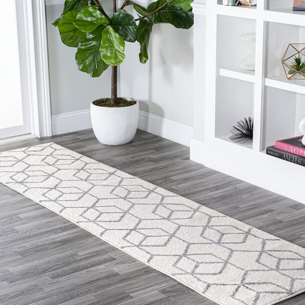 JONATHAN Y Tumbling Blocks White/Gray 2 ft. x 8 ft. Modern Geometric Area Rug