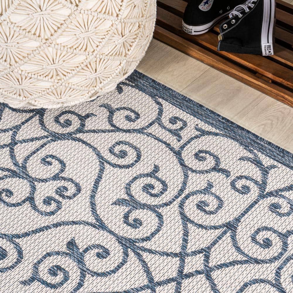 Madrid Boho-Chic Blue and Cream Geometric Round Indoor/Outdoor Rug