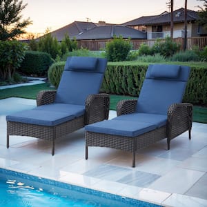 ArcoBay 2-Piece Brown Wicker Outdoor Chaise Lounge Rattan Chaise Lounge with Olefin Navy Blue Cushions