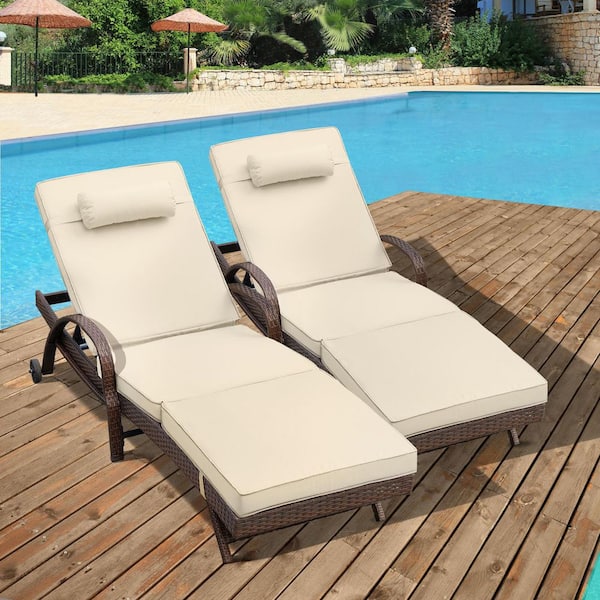 NOBLEMOOD 2-Piece Metal Wicker Outdoor Chaise Lounge with Khaki Cushions