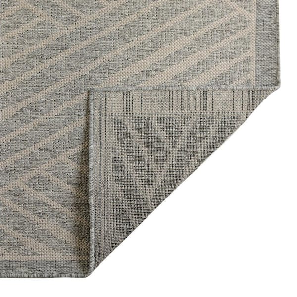 Gray 6 ft. x 9 ft. Loomed Geometric Polypropylene Rectangle Indoor/Outdoor Area Rug