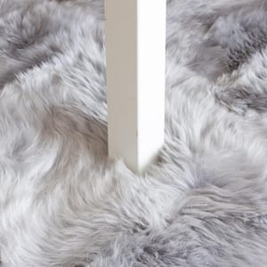 Silver 2 ft. x 3 ft. Genuine New Zealand Sheepskin Pelt Area Rug