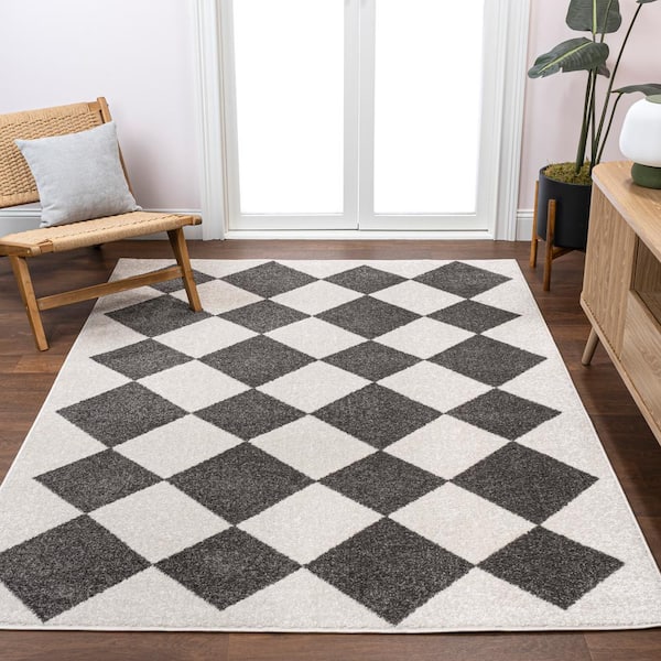 Draper Classic Geometric Diamond Pattern White/Dark Gray 5 ft. x 8 ft. Area Rug