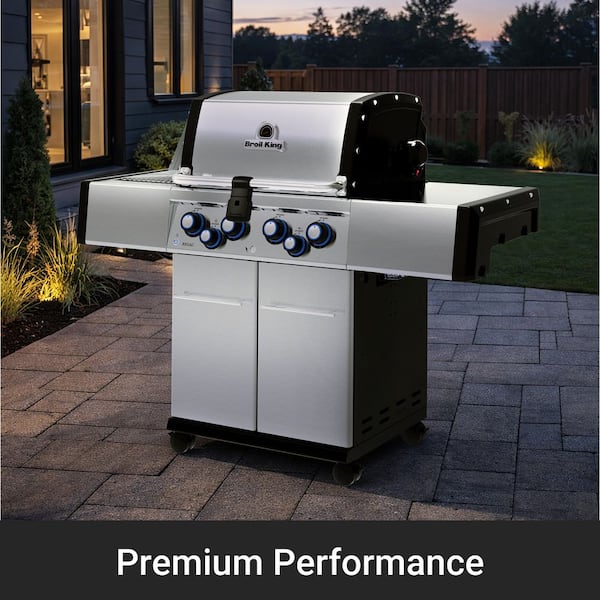 Broil King Regal S490 PRO IR 4-Burner Natural Gas Grill in