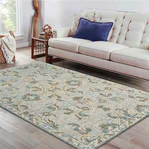 Rory Traditional Baby Blue 5 ft. x 7 ft. Mirroring Floral Bloom Area Rug