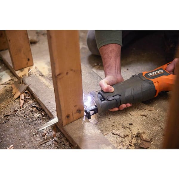 RIDGID 18V Brushless Cordless Reciprocating Saw Kit with (1