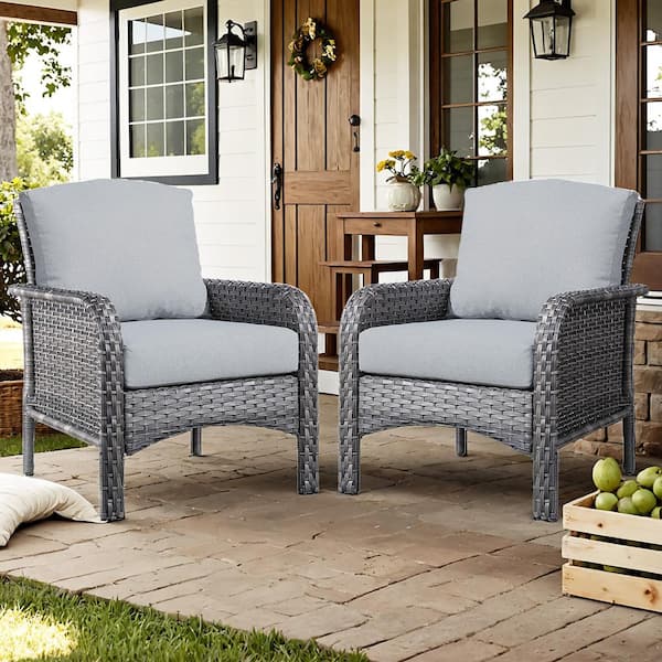 XIZZI Aster Gray Wicker Outdoor Patio Stationary Lounge Chair with Dark Gray Cushions