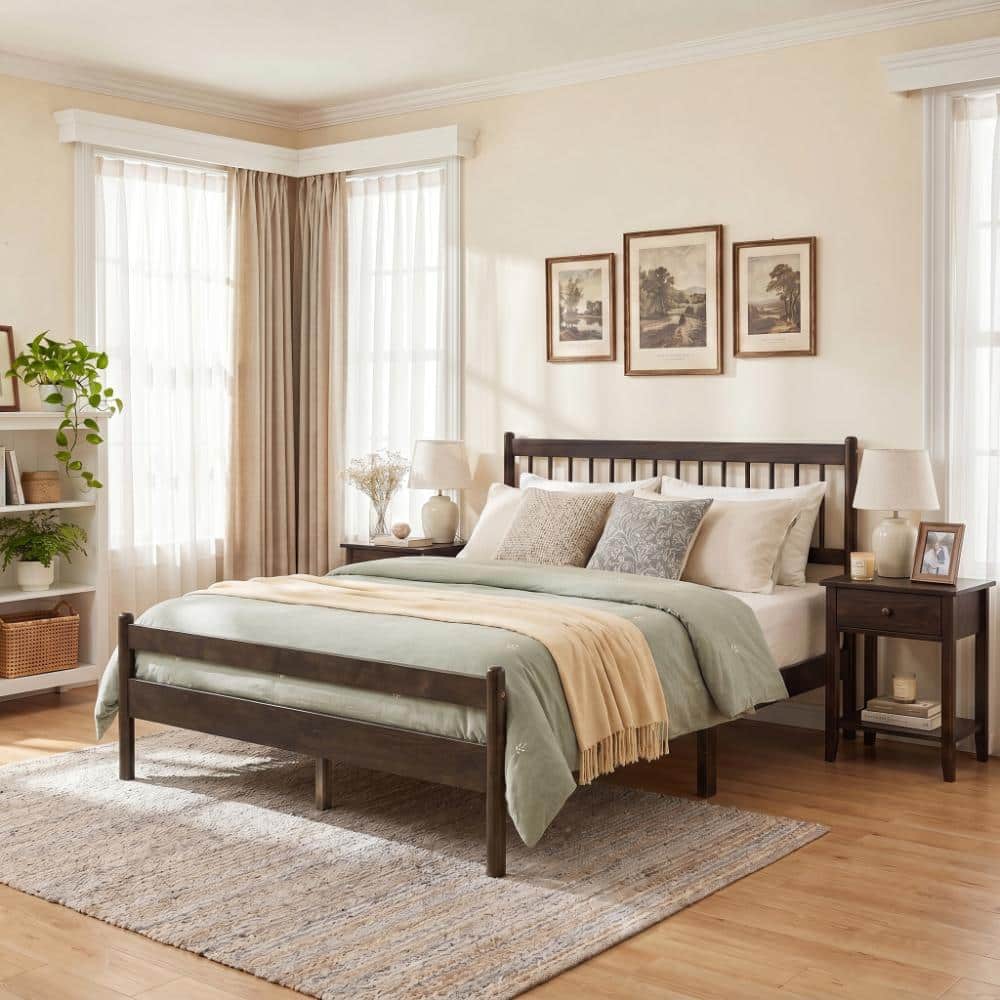Brown Traditional Style Queen Size Bed with Headboard and Footboard price history on PriceWatchPro