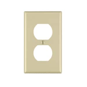 1-Gang Duplex Outlet Wall Plate, Ivory