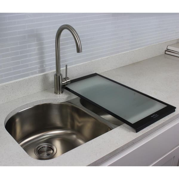 Cameron Single-Handle Standard Kitchen Faucet in Luxe Stainless
