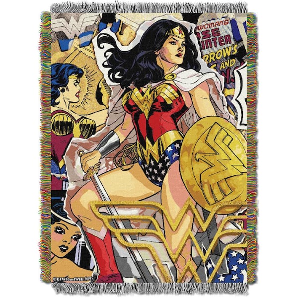 THE NORTHWEST GROUP Wonder Woman, Gone Wonder Woven Tapestry Throw Blanket