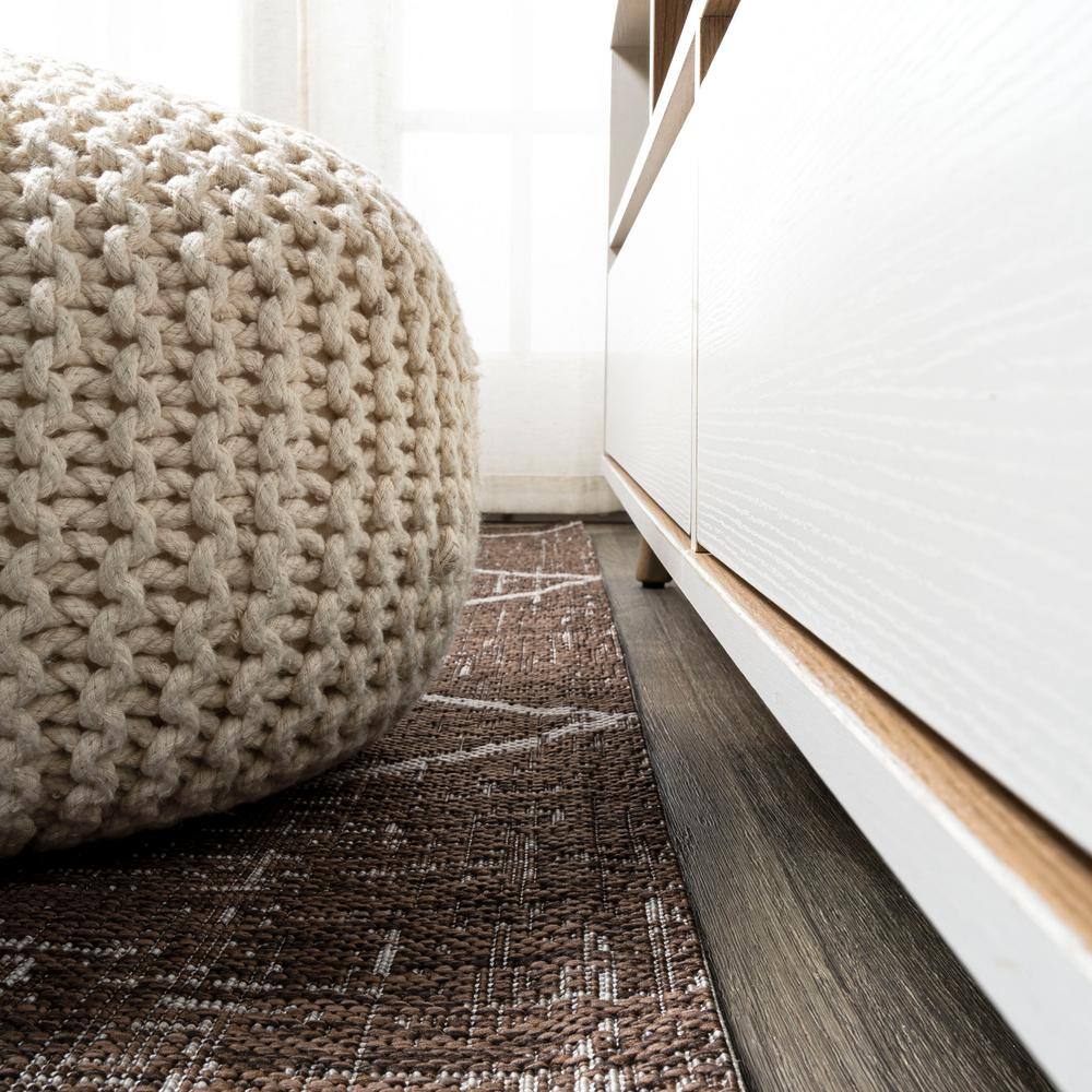Brown and Beige Diamond Trellis Indoor/Outdoor Runner Rug
