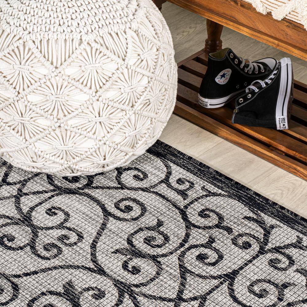 Boho-Chic Spanish Filigree Light Gray & Black 9'x12' Outdoor Rug