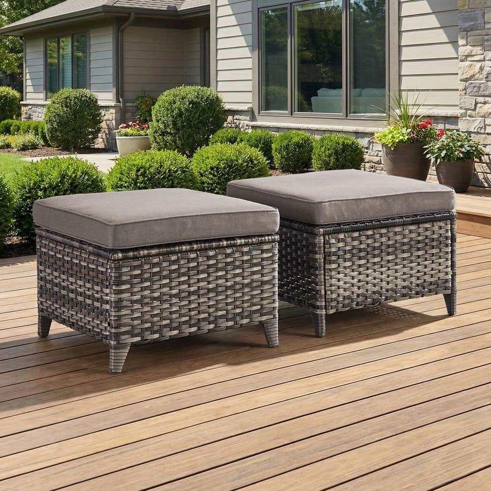HUMMUH Carolina Gray Wicker Outdoor Ottoman with Gray Cushion