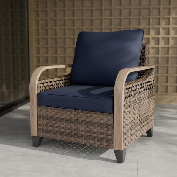 Patio Wicker Outdoor Lounge Chair with Blue Cushions