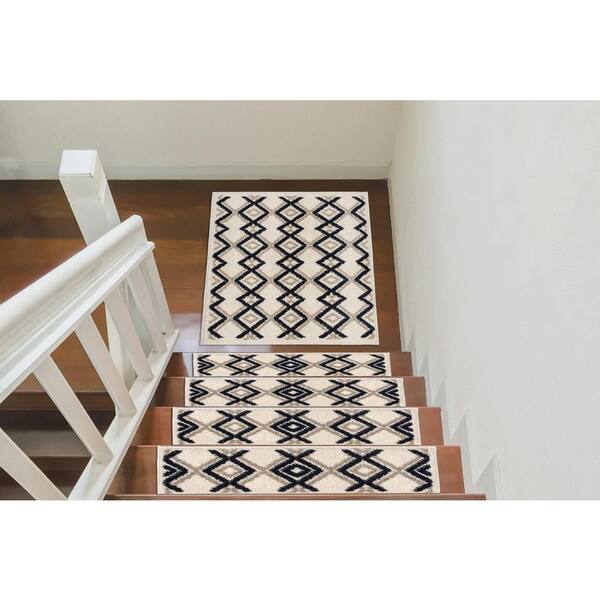 THE SOFIA RUGS White/Grey 9 in. x 28 in. Anti-Slip Stair Tread  Polypropylene w/Latex Backing (Set of 5) Carpet Stair Tread Cover  STAIR-72A-DG-5 - The Home Depot