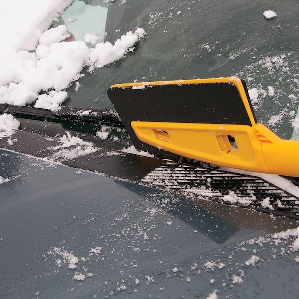 New foam snow brush clears snow without a scratch