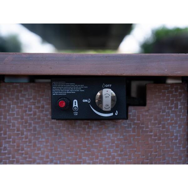 EＩＩy Zeus & Ruta 28 in. 50000 BTU Dark Pink Square Propane