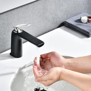 Single Handle Single Hole Bathroom Faucet in Matte Black