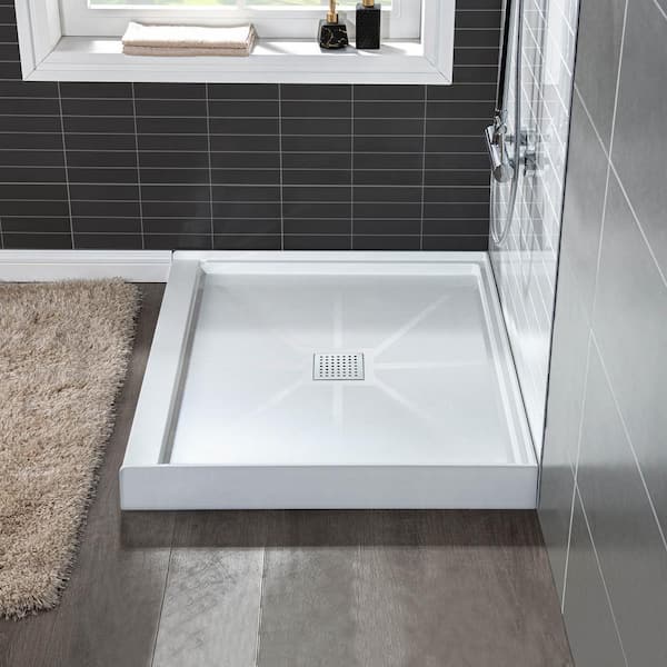 https://images.thdstatic.com/productImages/5d62d20e-0555-44bb-ac68-8a026e187be1/svn/white-with-chrome-drain-cover-woodbridge-shower-pans-hsb4292-a0_600.jpg