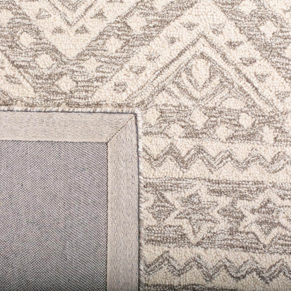 Grey and Ivory Wool Hand-Tufted 4' x 6' Area Rug