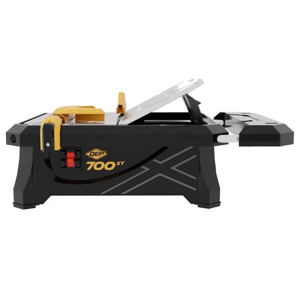 QEP 700XT 3/4 HP Wet Tile Saw with 7 in. Blade and Table Extension 