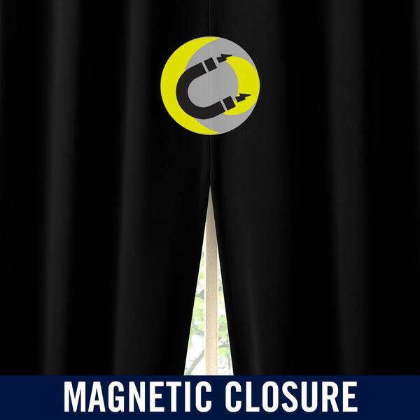 Sun Zero Sheridan Magnetic Closure Black Layered 40 in. W x 84 in