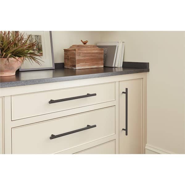 Bar Pulls 8-13/16 in. (224mm) Modern Oil Rubbed Bronze Bar Cabinet Pull