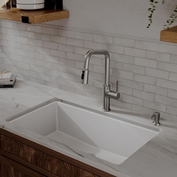 Stalbridge Single Handle Pull-Down Sprayer Kitchen Faucet in Spot Free Stainless Steel