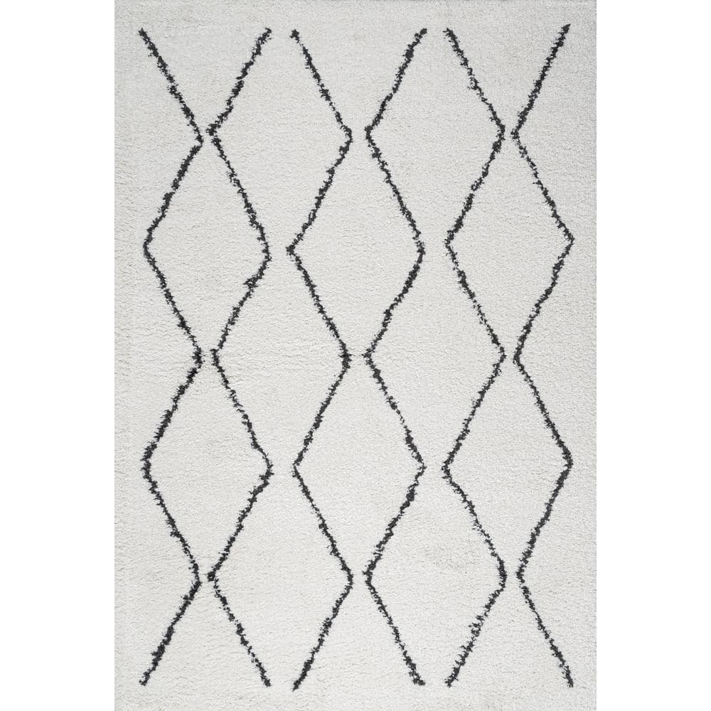 Catala Moroccan Diamond Shag 3'x5' Black and White Area Rug
